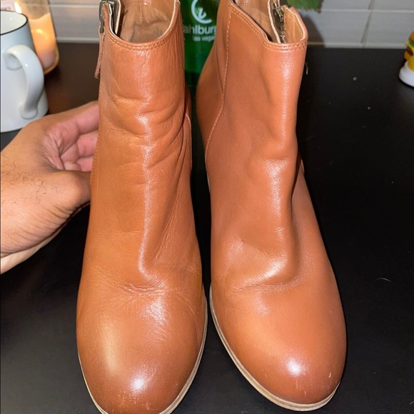 Brown Bootie Heels size 8.5 - Picture 2 of 2